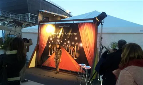 Iluminacion Con Focos Para Eventos   Photocall